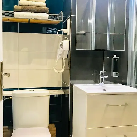 Village Saint Paul 4* Paris