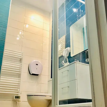 Village Saint Paul 4* Paris
